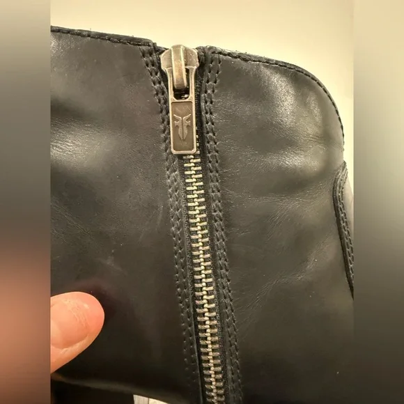 Frye Jennifer Black Leather Ankle Booties, size 9.5 - Picture 13 of 16